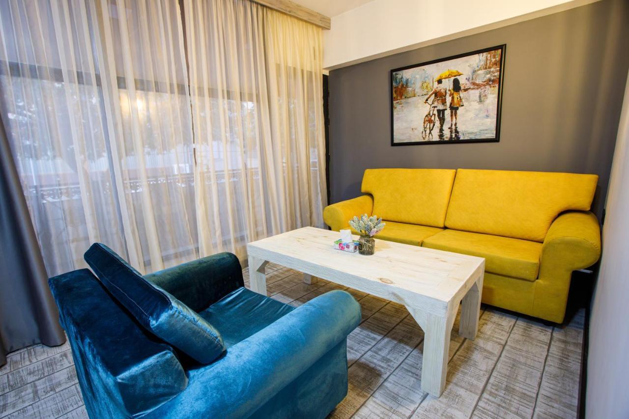 The Phoenix Boutique Hotel Jerevan Buitenkant foto