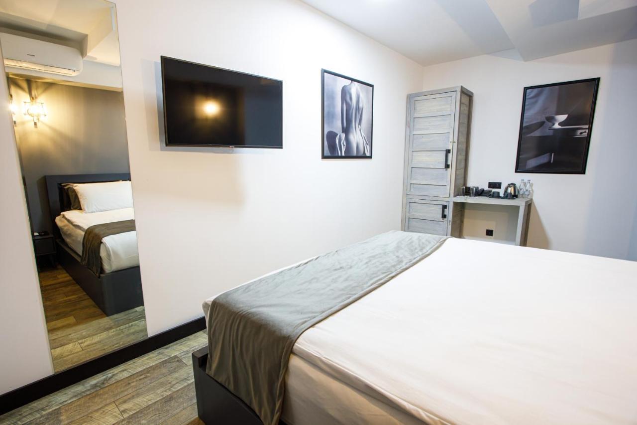 The Phoenix Boutique Hotel Jerevan Buitenkant foto