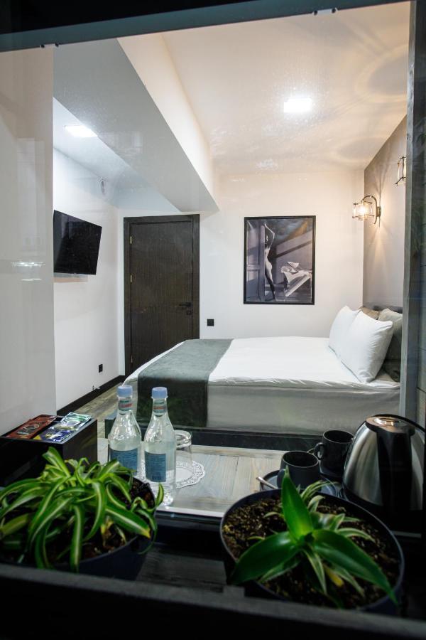 The Phoenix Boutique Hotel Jerevan Buitenkant foto