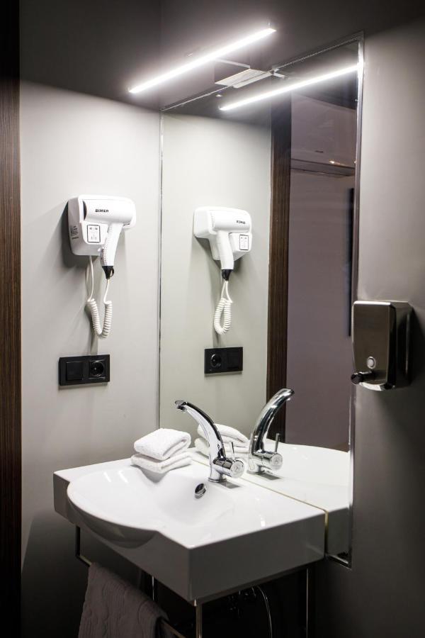 The Phoenix Boutique Hotel Jerevan Buitenkant foto