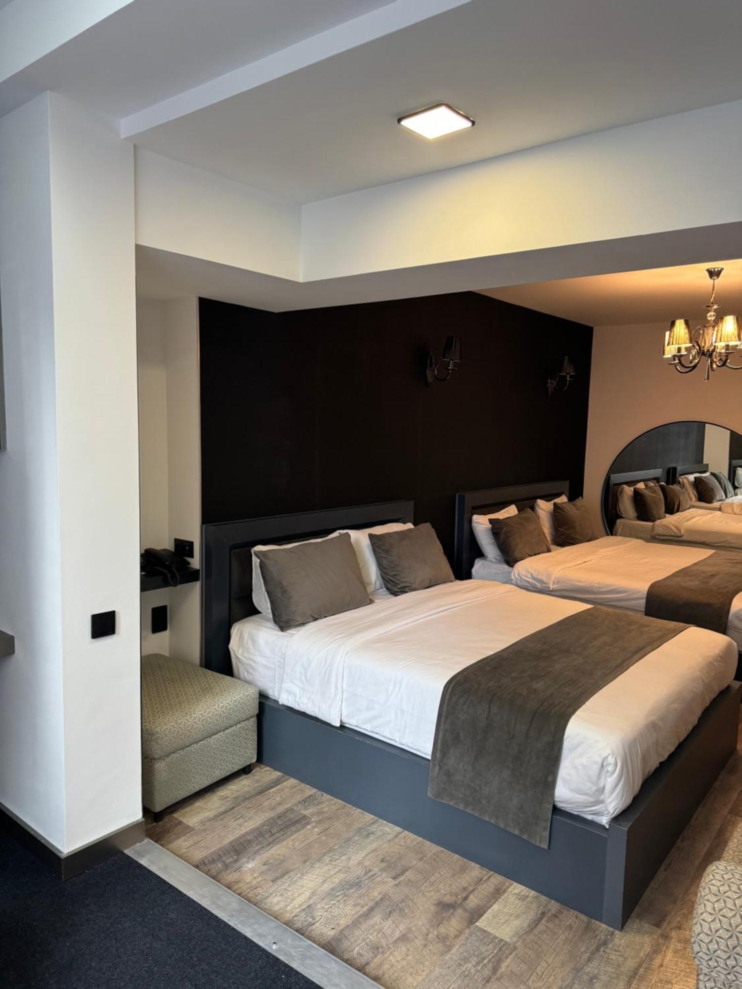 The Phoenix Boutique Hotel Jerevan Buitenkant foto